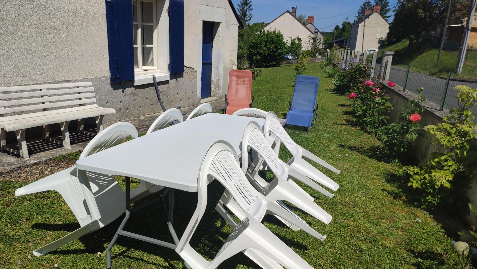 Maison Plain Pied, 2 Chambres, Longere Typique , Fraiche, Dans Bourg Avec Tous Commerces Lucay-le-Male Ngoại thất bức ảnh